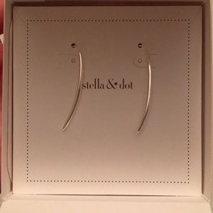 Stella & Dot bar earrings
